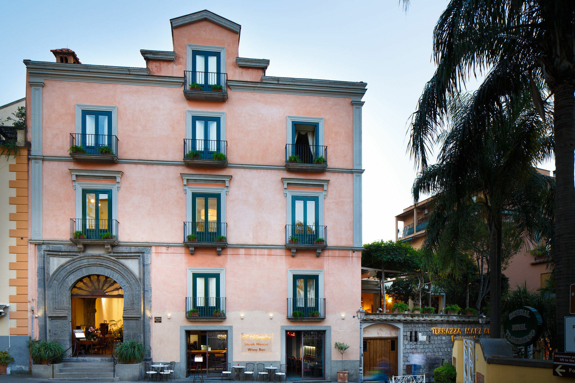 Palazzo Marziale Hotel Sorrento Bagian luar foto